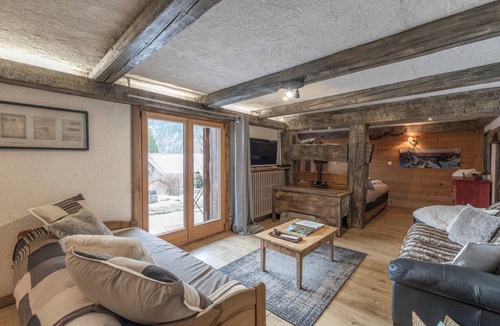 Les Contamines-Montjoie Apartment | Apartment in Authentic Chalet with Mountain View, Shared Pool & Wi-Fi
