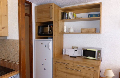 Les Contamines-Montjoie Apartment | Apartment in Contamines-Montjoie for 6 with balcony, pets allowed