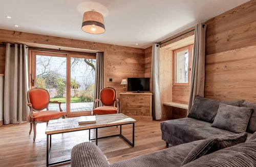 Saint-Nicolas-de-Veroce Apartment | Apartment in Saint-Nicolas-de-Véroce, 8 ppl, Wifi, Parking