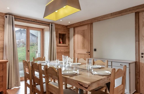 Saint-Nicolas-de-Veroce Apartment | Apartment in Saint-Nicolas-de-Véroce, 8 ppl, Wifi, Parking