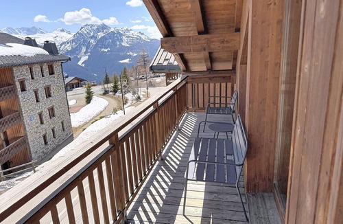Les Eucherts Apartment | Apartment with mountain view - 12 guests