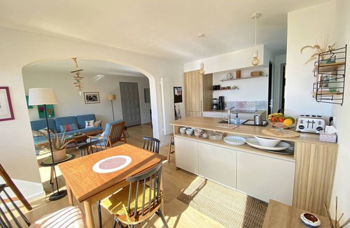 La Madrague Apartment | Apartment 2-4 guests 300m from sea with air conditioning
