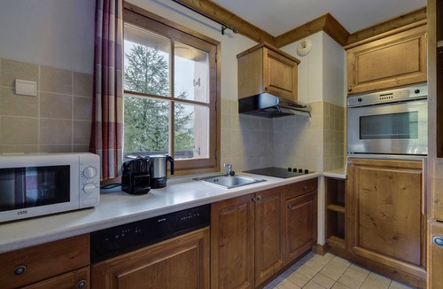 Arc-1950 Apartment | Apartment Arc 1950 Ski-In/Ski-Out with Pools and Jacuzzi