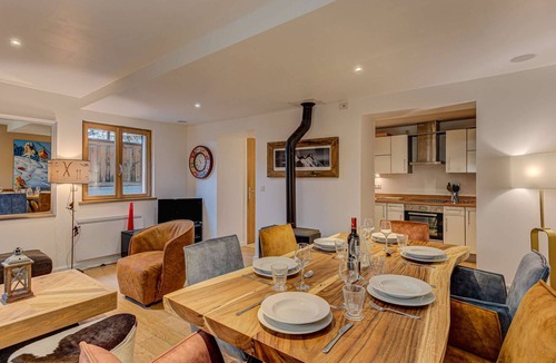 Chamonix City Centre Apartment | Apartment Biolay - Alpes Travel - Central Chamonix (sleeps 6)