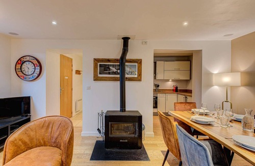Chamonix City Centre Apartment | Apartment Biolay - Alpes Travel - Central Chamonix (sleeps 6)