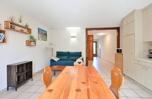Alex Apartment | Apartment Between Lake Annecy and the Aravis with Mountain Views