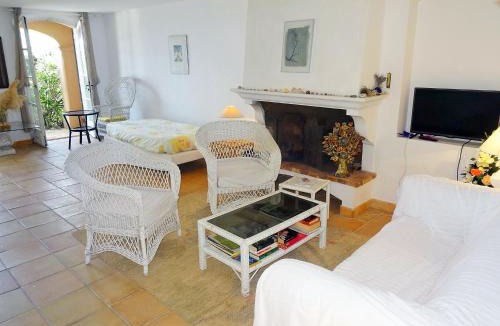Ramatuelle Apartment | Apartment Bonne Terrasse by Interhome