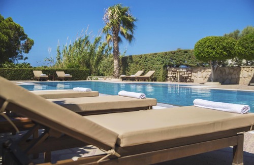 Tripitos Apartment | Apartment by the pool in Sitia Oceanides