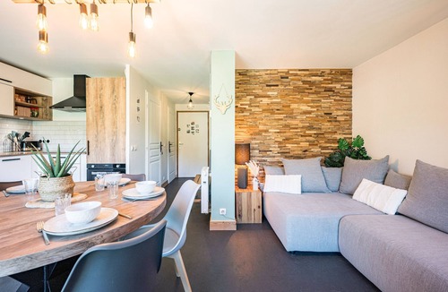 Albiez-le-Vieux Apartment | Apartment 'Charmant Duplex Au Pied Des Pistes' with Mountain View, Balcony and Wi-Fi