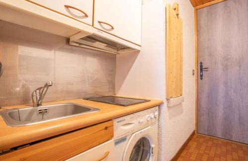 Chamonix City Centre Apartment | Apartment Clos du Savoy-10 by Interhome