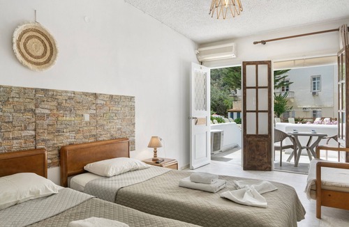 Kalymnos Town Apartment | Apartment 'Double Room No 7' with Mountain View, Wi-Fi and Air Conditioning