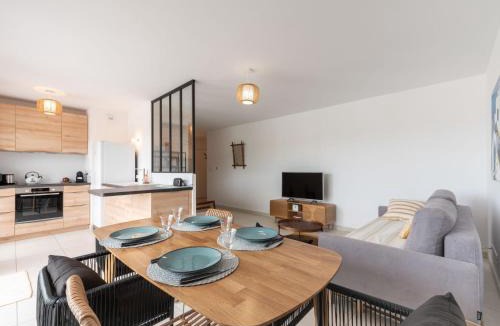 Cavalaire-sur-Mer Apartment | Apartment Eden Riviera by Interhome