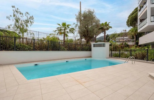 Cavalaire-sur-Mer Apartment | Apartment Eden Riviera by Interhome