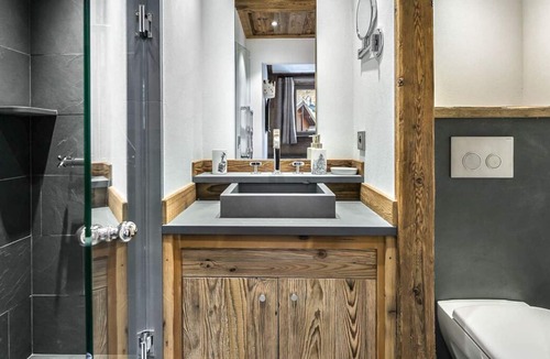 Val-d'Isere Villa | Apartment Felice - Three Bedroom Villa, Sleeps 6