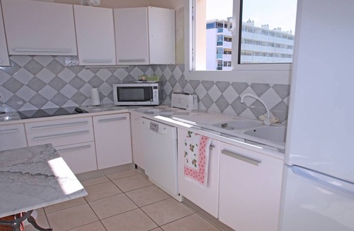 Sainte-Maxime City Centre Apartment | Apartment for 4/6 people - Sea view - Air conditioning - WiFi - Downtown - Sainte Maxime