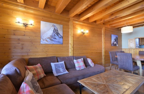 Belle Plagne Apartment | Apartment 'Lesetoilesdelaplagne Chalet 20' with Mountain View and Balcony