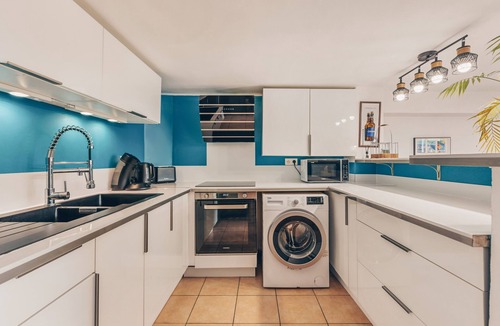 Mandelieu-la-Napoule Beach Apartment | Apartment de L’Islette by Sur la mer