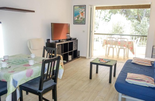 Bandol Apartment | Apartment Hameau de Provence-2 by Interhome