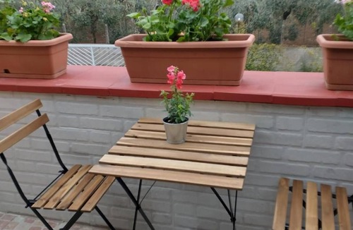 Pontecagnano Faiano Apartment | Apartment 'Ida's' with Mountain View, Wi-Fi and Air Conditioning