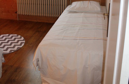 Lathuile Apartment | Apartment in a house with Spa in a peaceful village.