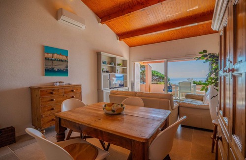 Sainte-Maxime Apartment | Apartment in Sainte-Maxime with panoramic sea view, swimming pool and private beach access