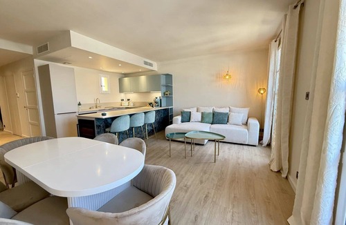 Saint-Tropez City Centre Apartment | Apartment in the port of Saint-Tropez