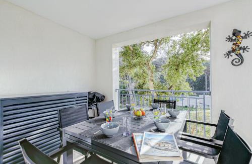 Cavalaire-sur-Mer Apartment | Apartment Le Domaine-4 by Interhome