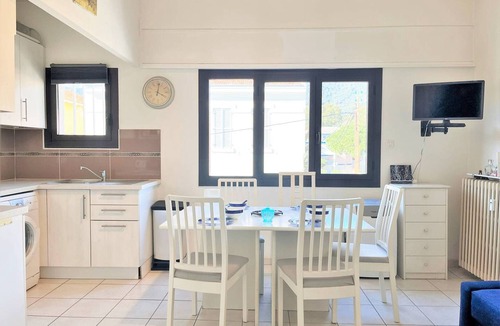 Cavaliere Beach Apartment | Apartment Le Lavandou, studio flat, 4 persons