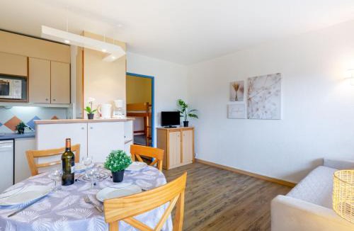 Sainte-Maxime City Centre Apartment | Apartment Les Platanes-3 by Interhome