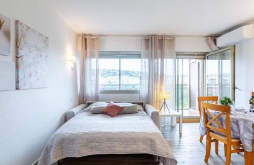 Sainte-Maxime City Centre Apartment | Apartment Les Platanes-3 by Interhome