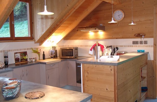 Les Clefs Apartment | Apartment "Locdecharme" with Mountain Views, Private Terrace, and Wi-Fi