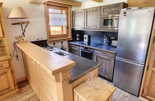 Samoens Apartment | Apartment Lyra, Samoens, 3 bedrooms, charming features and panoramic views