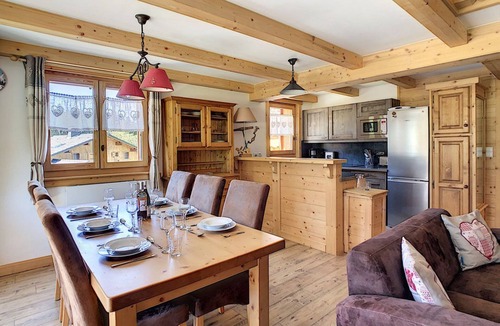 Samoens Apartment | Apartment Lyra, Samoens, 3 bedrooms, charming features and panoramic views