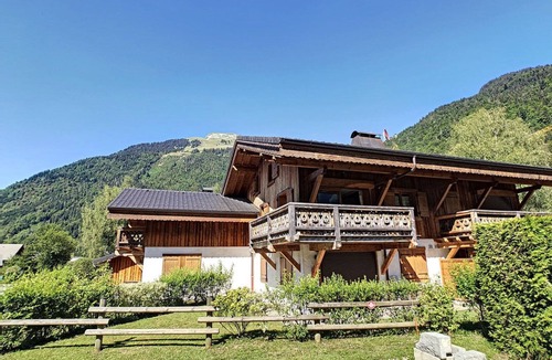 Samoens Apartment | Apartment Lyra, Samoens, 3 bedrooms, charming features and panoramic views