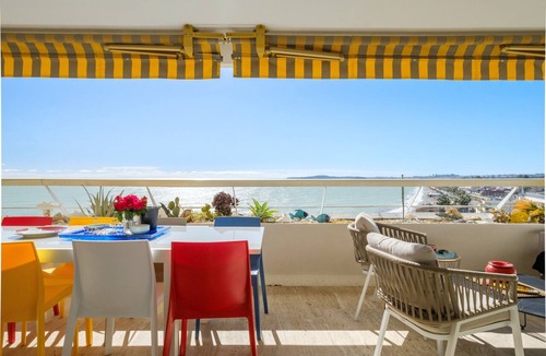 Villeneuve-Loubet Apartment | Apartment 'Marina Baie Des Anges' with Sea View, Wi-Fi and Air Conditioning
