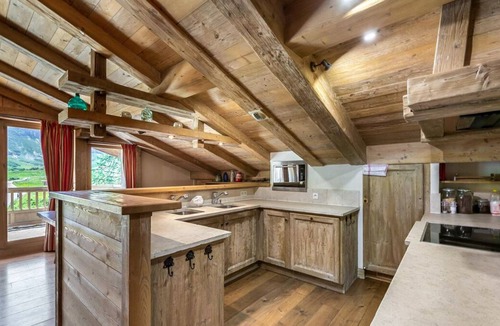 Val-d'Isere Villa | Apartment Maxime - Four Bedroom Villa, Sleeps 8