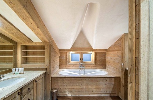 Val-d'Isere Villa | Apartment Maxime - Four Bedroom Villa, Sleeps 8