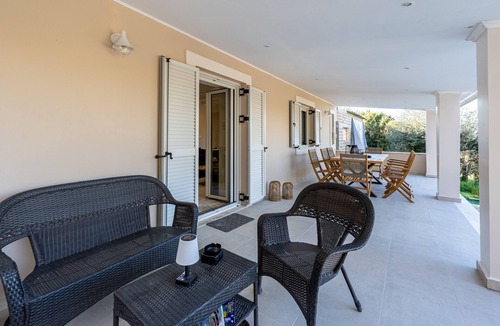 Termenades Apartment | Apartment 'Sorgente' with Mountain View, Wi-Fi and Air Conditioning