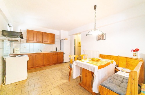 Agios Spyridon Corfu Apartment | Apartment 'Tanjas' with Private Garden, Balcony and Wi-Fi