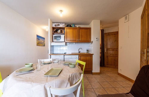 La Giettaz Apartment | Apartment 'Ty Aravis' with Mountain View and Balcony