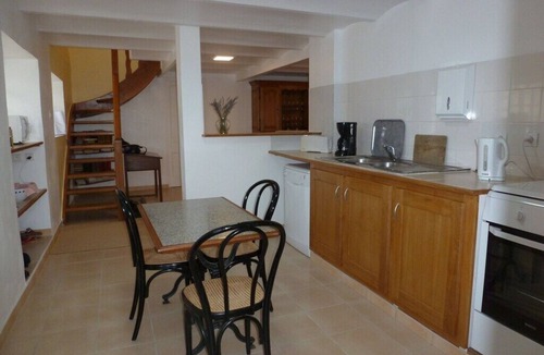 Barjols House | APARTMENT "UGNI BLANC" 4 PERS. IN THE HEART OF A 120-HECT. WINEGROWING ESTATE
