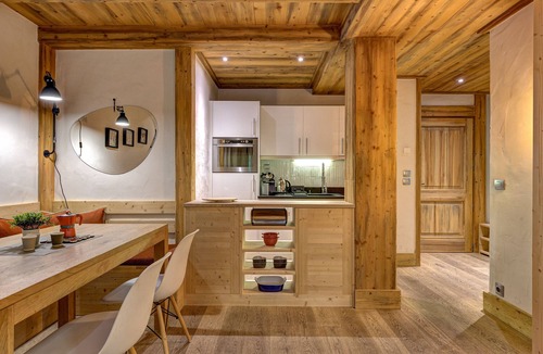 Chamonix City Centre Apartment | Apartment with Great Terrace near Piste & Centre