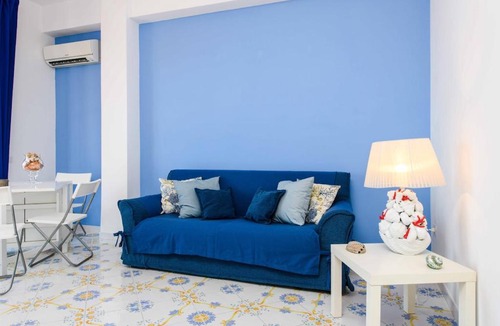 Vietri sul Mare House | Apartment with panoramic terrace 100 meters from the sea