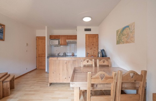 Samoens Apartment | Apartment with Terrace & Pools in Samoëns