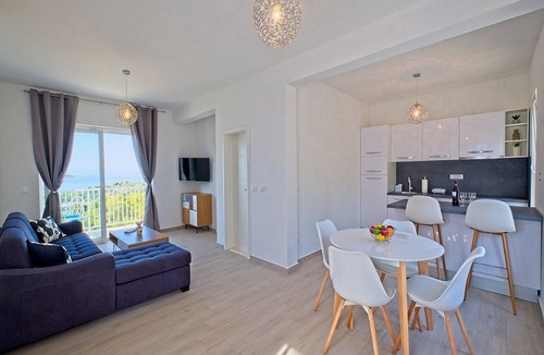 Brasina Apartment | Apartments Grljević - One Bedroom Apartment with Balcony and Sea View