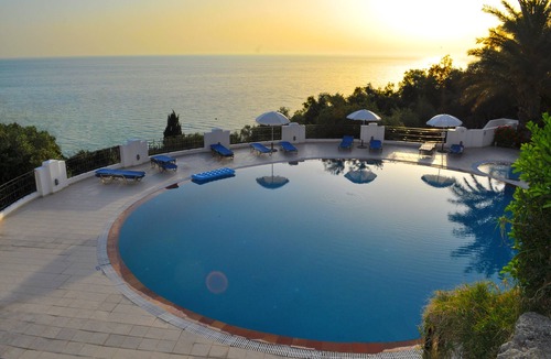 Agios Gordios Apartment | Apartments "Maria" with pool with panoramic views on Agios Gordios beach