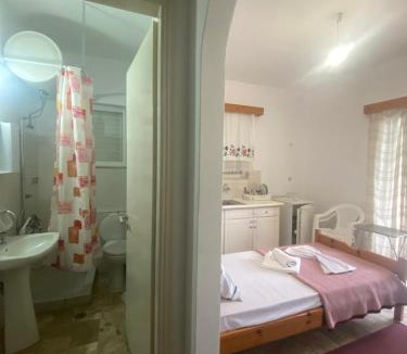 Kryoneri Apartment | Apartments MOYRKOS