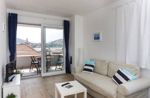 Gruz Apartment | Apartments Villa Karmen - Two-Bedroom Apartment with Balcony and Sea View (Luči)