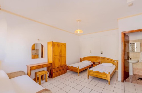 Kavos Hotel | Aphrodite studios