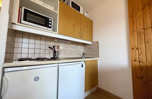Puy-Saint-Vincent Apartment | Appart 1800m, 6 pers. vue superbe, au pied des pistes ! 6 pers flat ski-in/out